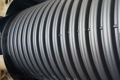 hdpe雙壁波紋管 DN800生產中